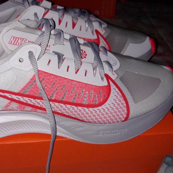 Wmns Nike Zoom Gravity